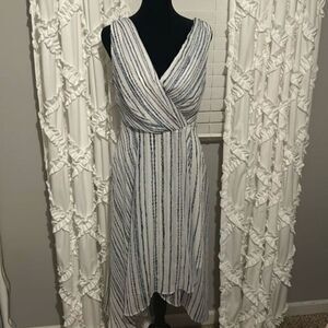 DKNY women’s dress size 4   B